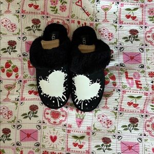 ugg w scuffette ii valentine slippers – size 9 limited edition NWT